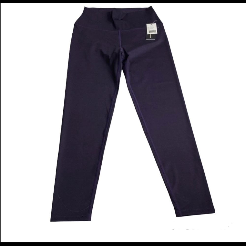 A R 33 LEGGINGS NWT